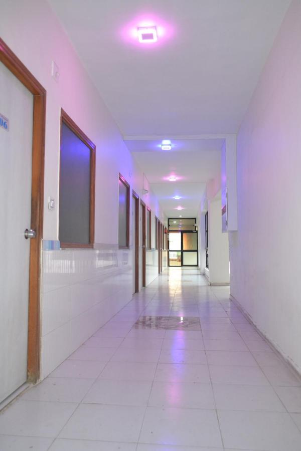 Hotel Runway Inn Ahmedabad Exterior foto