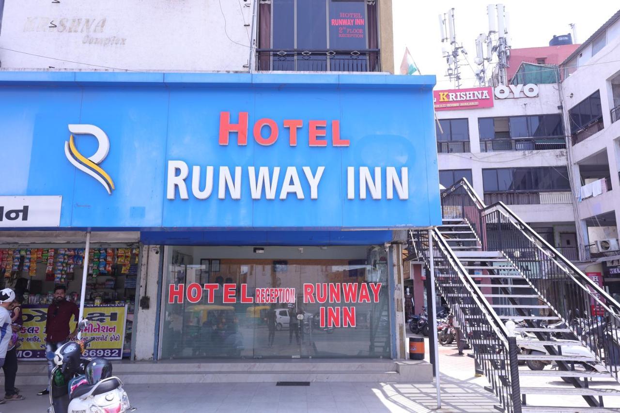 Hotel Runway Inn Ahmedabad Exterior foto